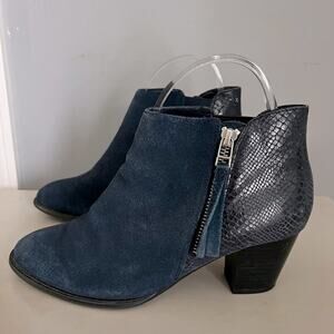 Vionic Anne Suede snakeskin ankle booties boots size 7 WIDE